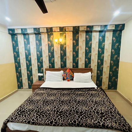 Sainik Guest House 500Mtr From Medanta Hospital Лакхнау Экстерьер фото