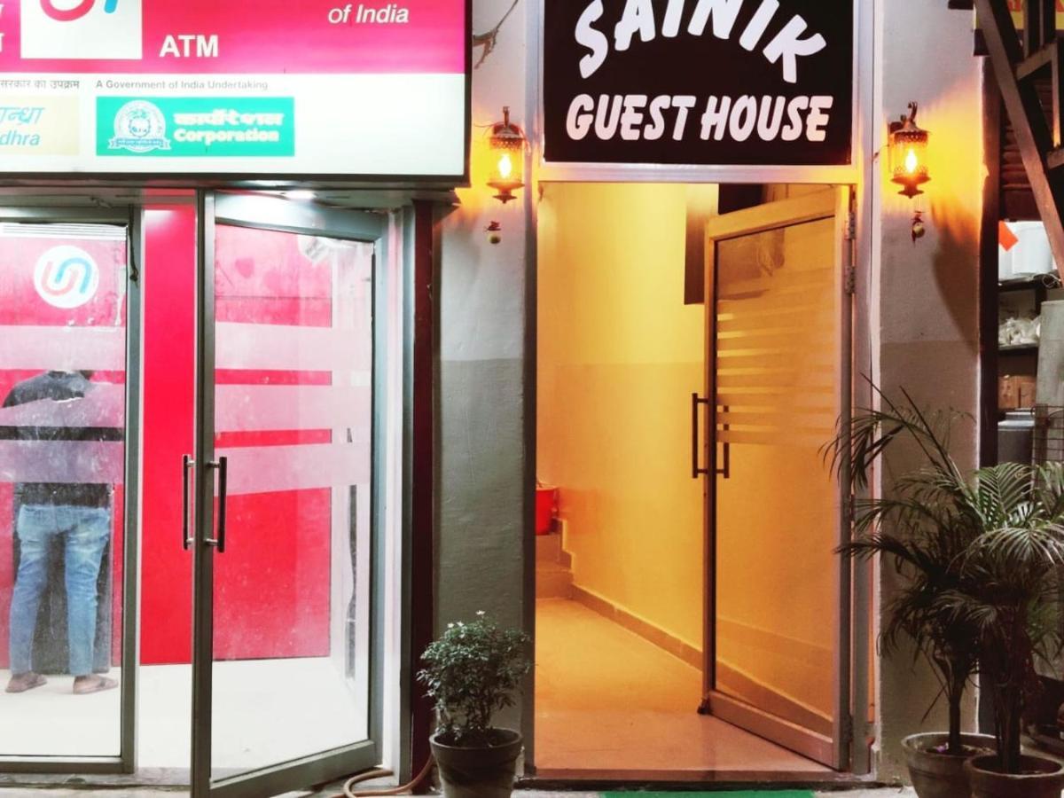 Sainik Guest House 500Mtr From Medanta Hospital Лакхнау Экстерьер фото
